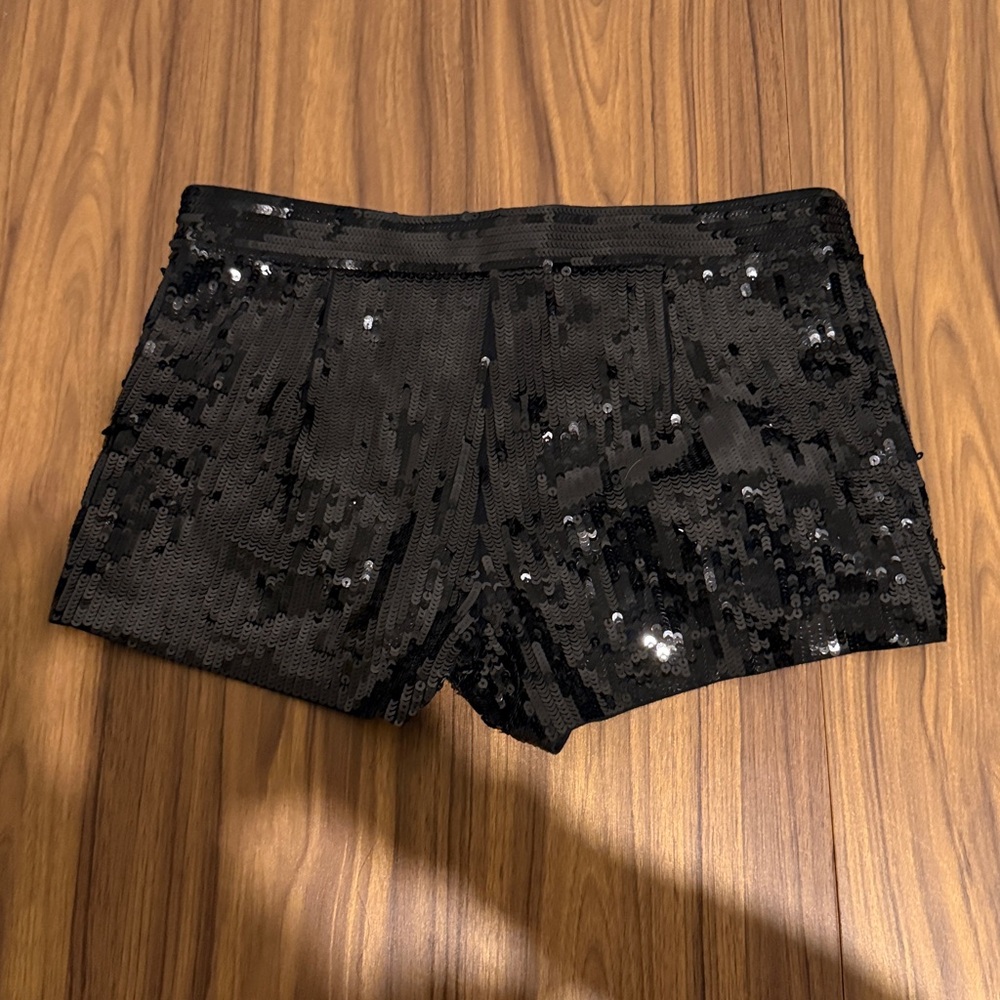 Express size 00 black sequin shorts - Picture 6 of 6